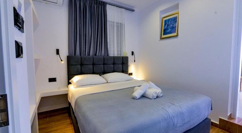 Vila Enxhi — Hotel in Saranda