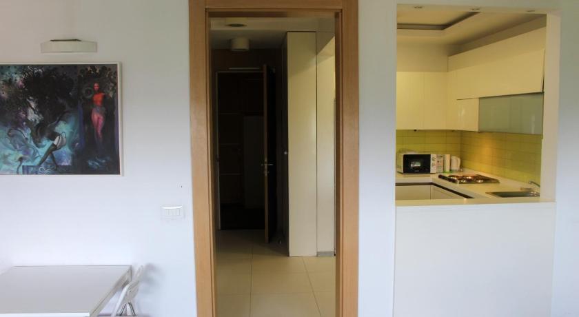 STATUS Superior Apartments photo