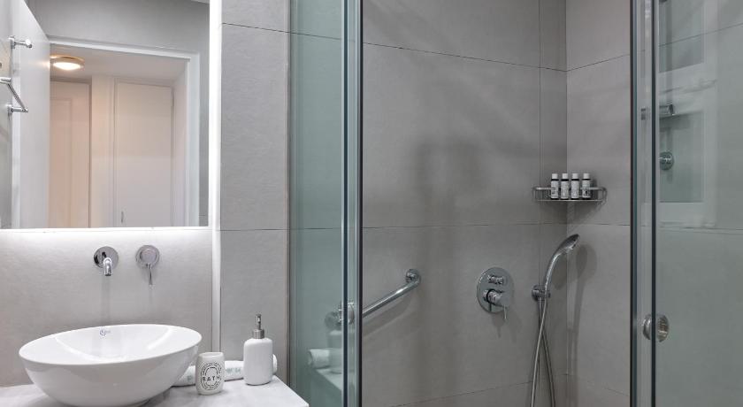 Chic One Bd Apartment with Hilton View photo