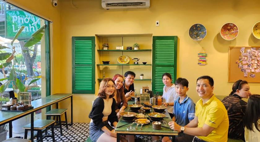 HOA MAI Plus Hostel photo