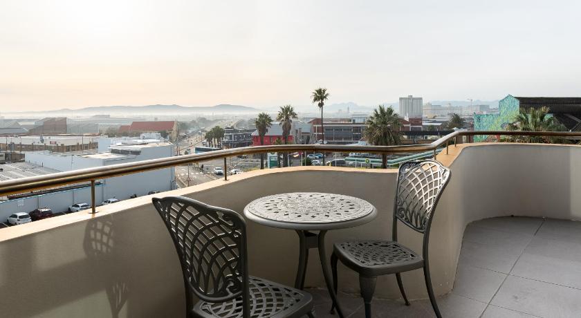 Urban Artisan Luxury Suites by Totalstay photo
