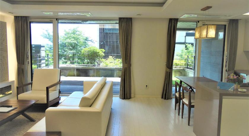 Image of Royal Suite Double (1F) 5