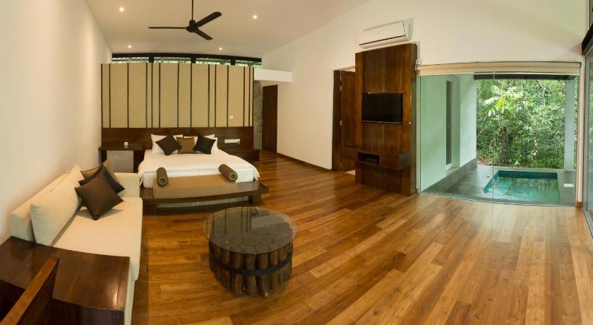 Image of Suite with Private Plunge Pool and Sauna 5
