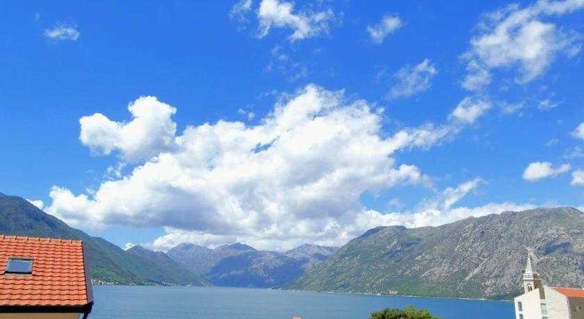 Apartments Andrea — Hotel in Kotor