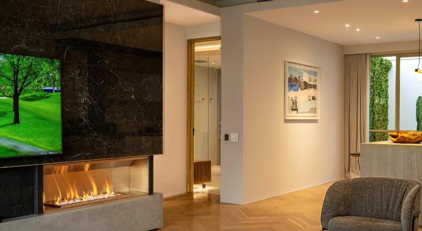 Image of Grand Suite with Private Plunge Pool 10