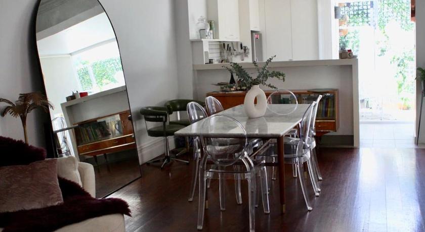 The Eversley - Stylish Terrace house in Fitzroy - image 9