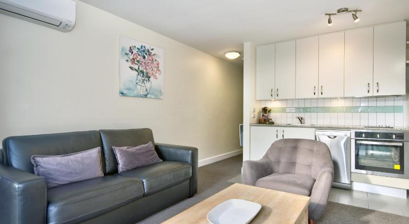 Image of Superior One-Bedroom Apartment 5