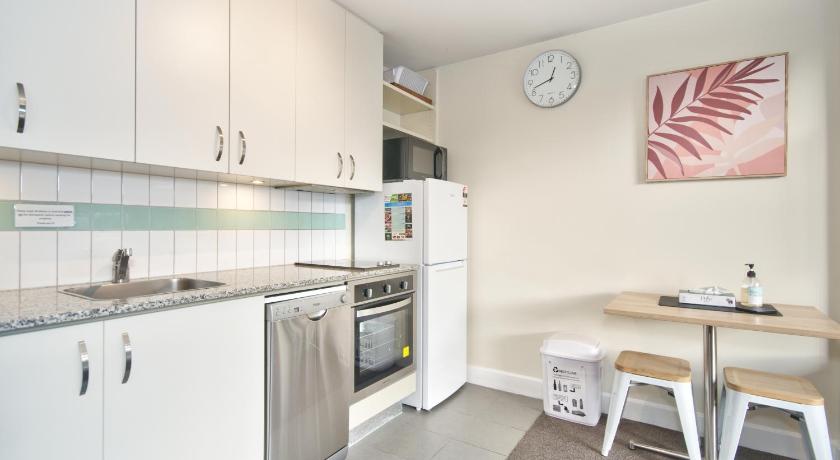 Image of Superior One-Bedroom Apartment 7