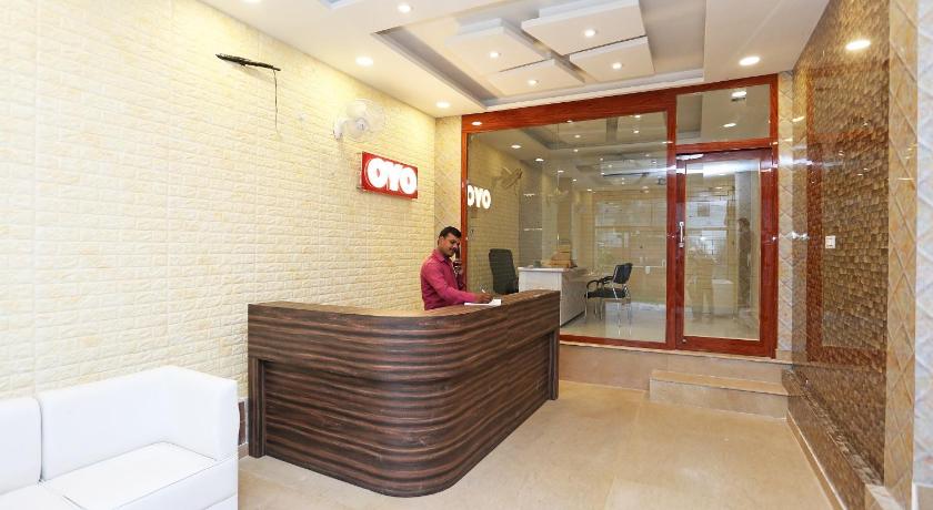 Super OYO Capital O Hotel Rosewood Inn photo