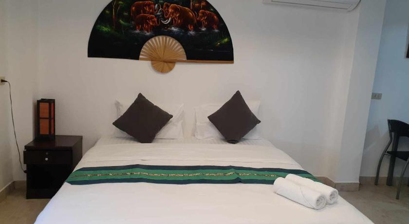 Image of Double Room with Pool View 13