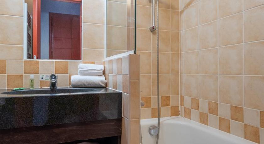 Image of One-Bedroom Apartment with Sleeping Alcove (6 People) 2
