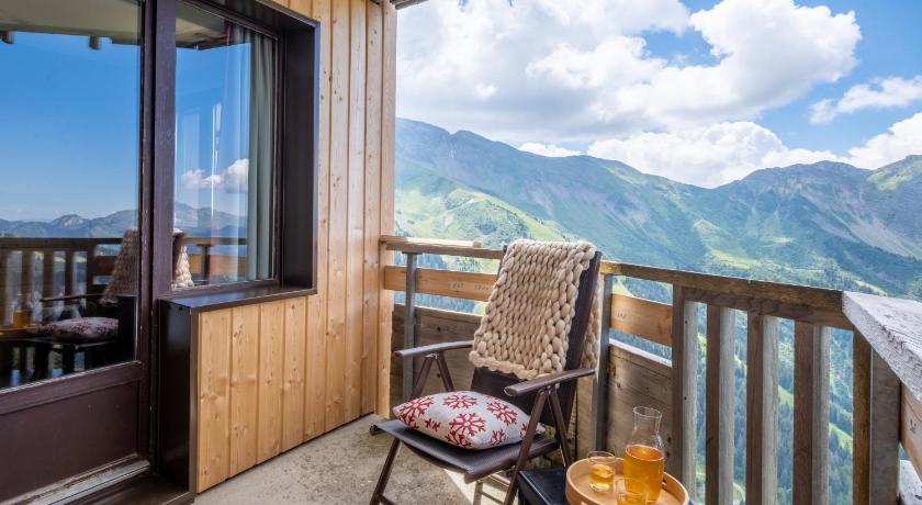 Image of One-Bedroom Apartment with Sleeping Alcove - Open Mountain View (6 People) 1
