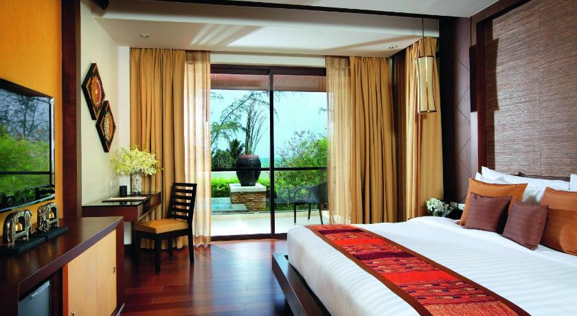 Image of Seaview Pool Suite - 1 Bedroom King 3
