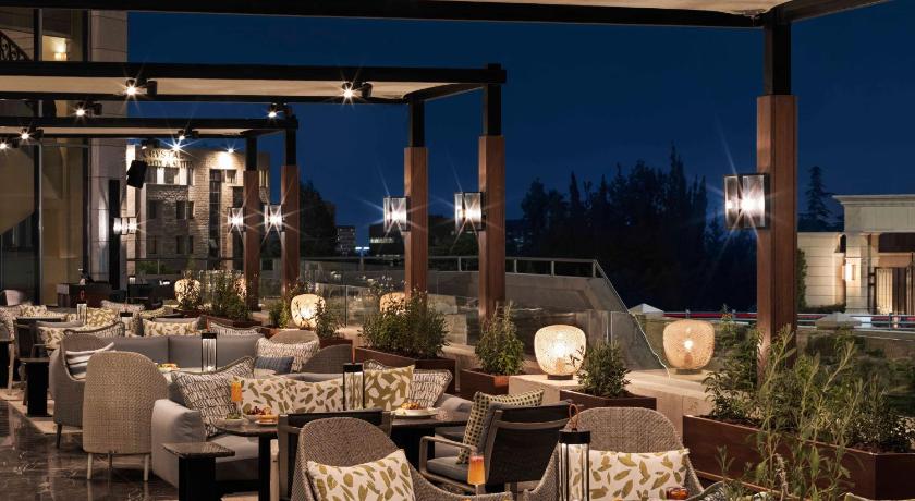 Four Seasons Hotel Amman - image 15