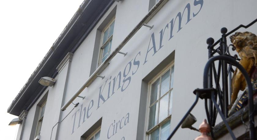 Kings Arms Hotel by Greene King Inns photo