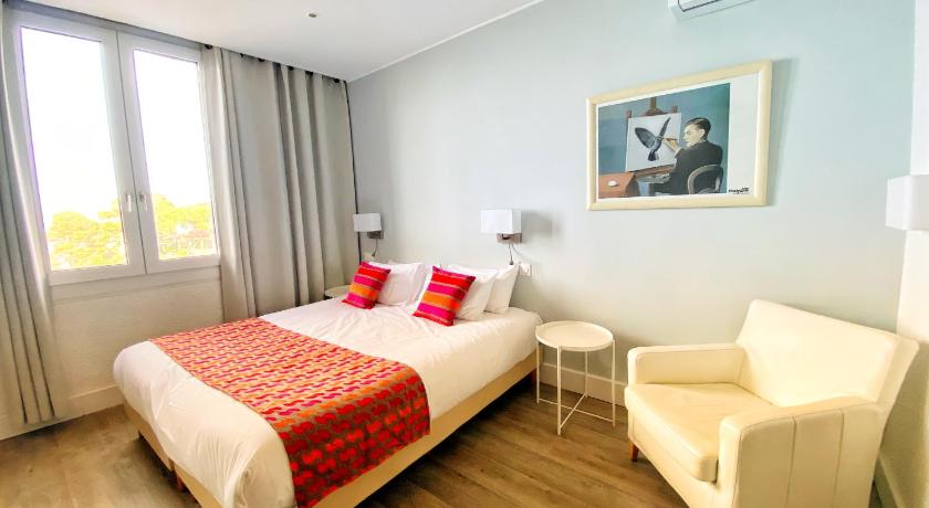 Hotel Le Bon Port photo