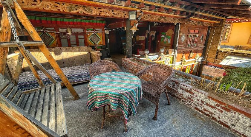 더친 / 디칭 Tavern Hostel仁和客栈 호텔 수영장