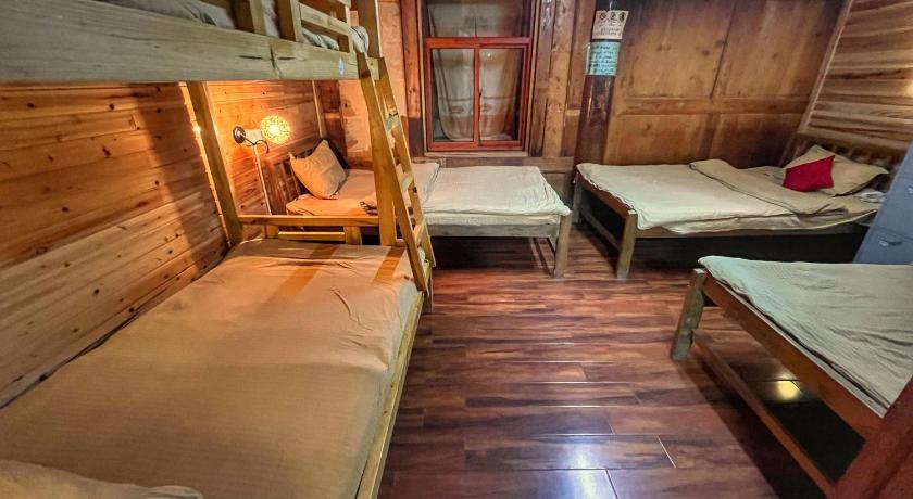 더친 / 디칭 Tavern Hostel仁和客栈 호텔 레스토랑