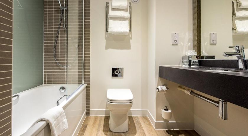 Holiday Inn Leeds-Wakefield M1 Jct40 photo
