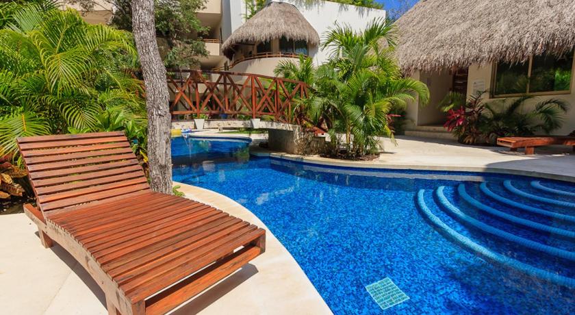 Condos Perfectly Situated Between the Beach &amp; Tulum Town by Stella Rentals — Hotel in Tulum