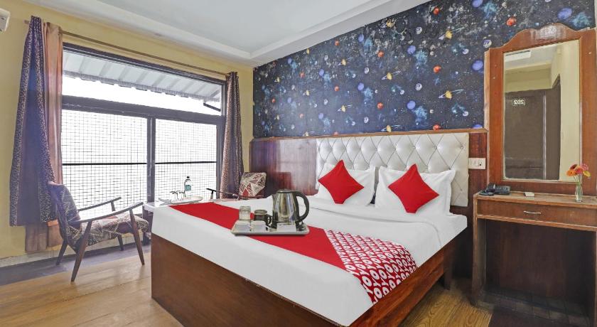 OYO 92886 Valentine Inn photo