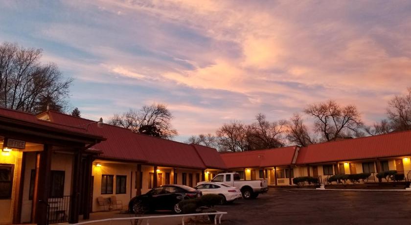 Mecca Motel photo