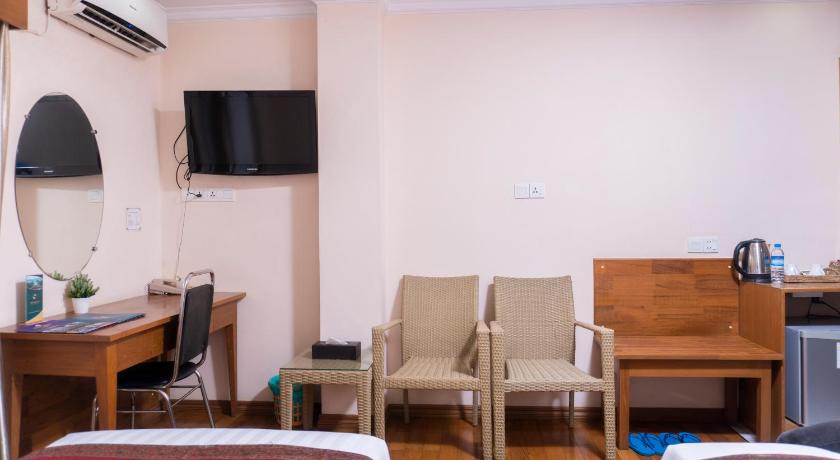 Image of Superior Room 6