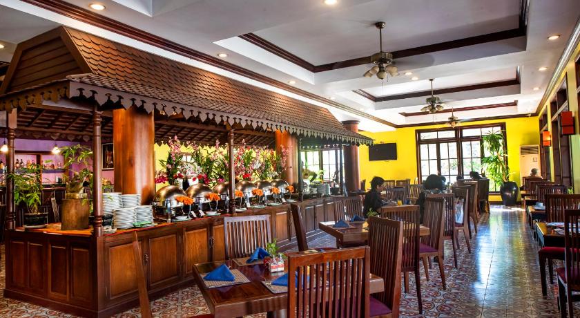 Royal Crown Hotel & Spa - image 12