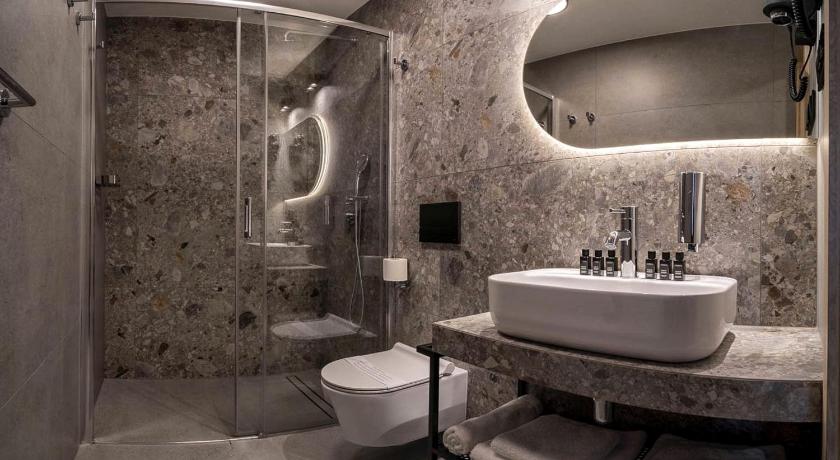 Prémium szoba kétszemélyes vagy 2 külön ággyal (Premium Double or Twin Room) fotója 5