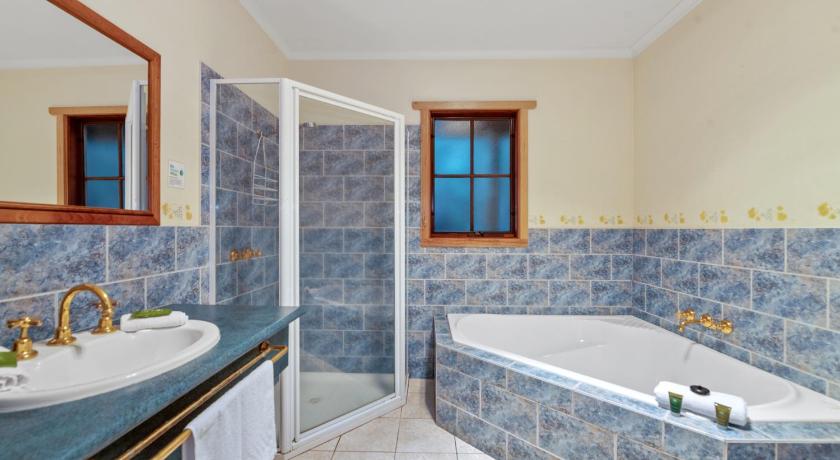 Cradle Forest Inn photo