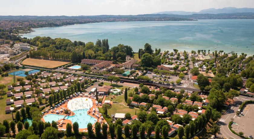 San Francesco Camping Village — Hotel in Sirmione