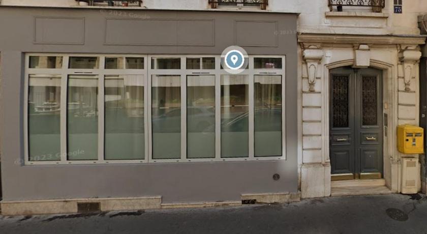 NEW ! Stunning 2BR Apt in the Heart of Paris 15 - image 2