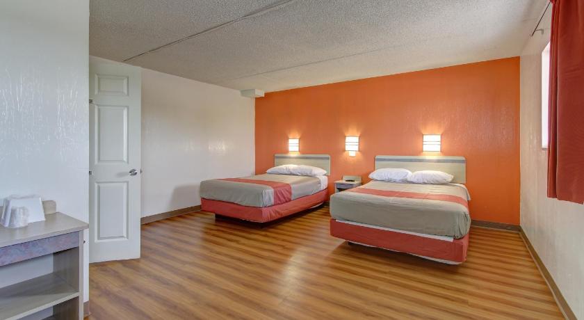 Motel 6-North Ridgeville, OH - Cleveland Intl Airport - N Ridgeville