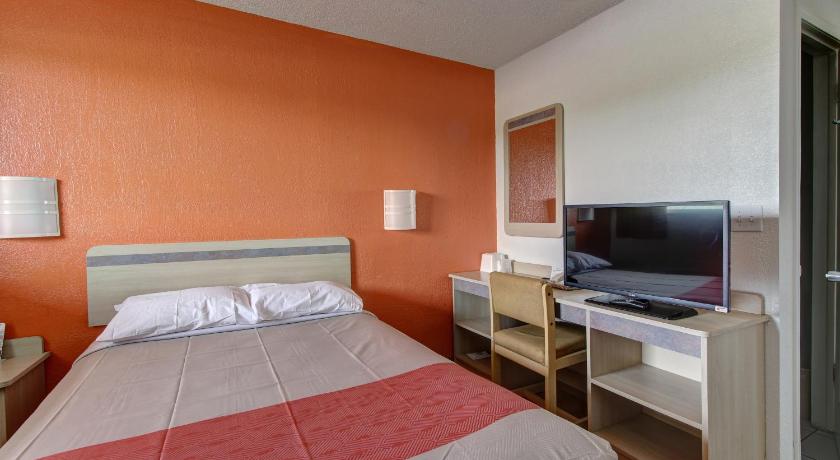 Motel 6-North Ridgeville, OH - Cleveland Intl Airport - N Ridgeville