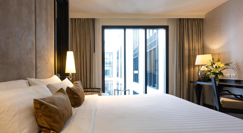 Image of Executive King Room - Club Lounge Access Included 4
