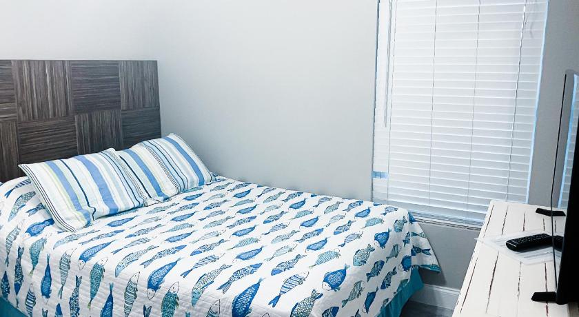 Majestic Resort 505 with RESERVED parking on 3rd Floor Walk-Over photo
