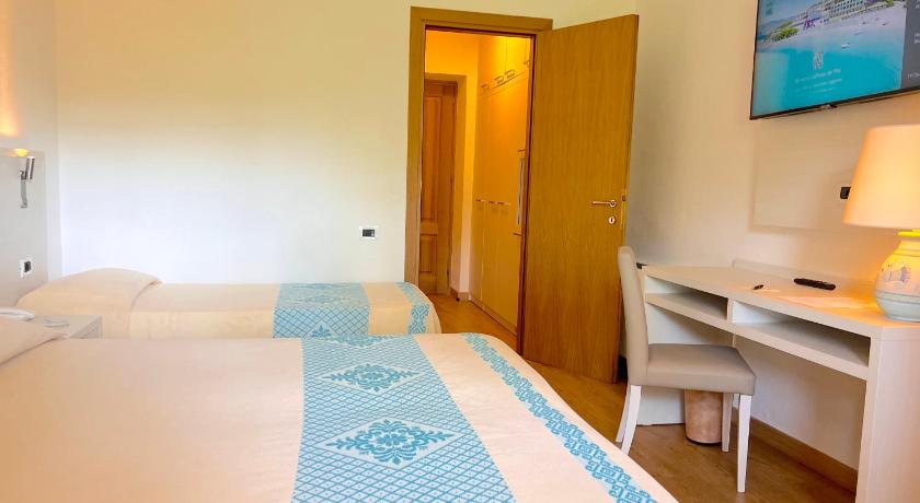 Image of Triple Room with Balcony 10