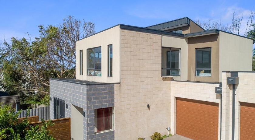 Apollo Bay Seal Apartments photo