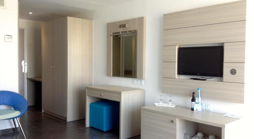 Limanaki Beach Hotel photo