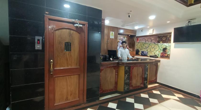 Raja Hotel Kalyan photo