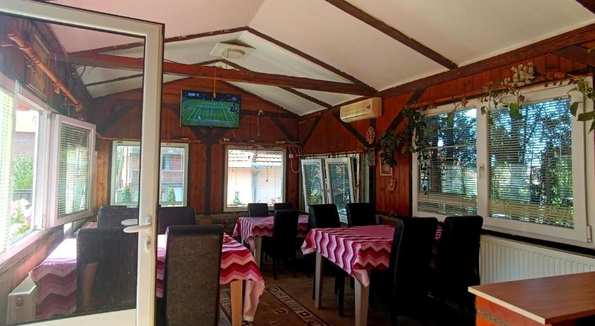 베오그라드 Guest house Mirijevski Konak 1성급 호텔 로비