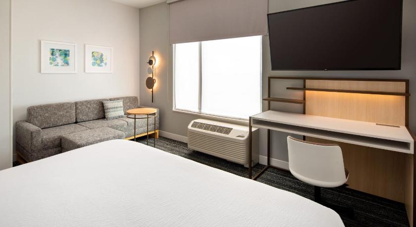 TownePlace Suites by Marriott Las Vegas North I-15 photo