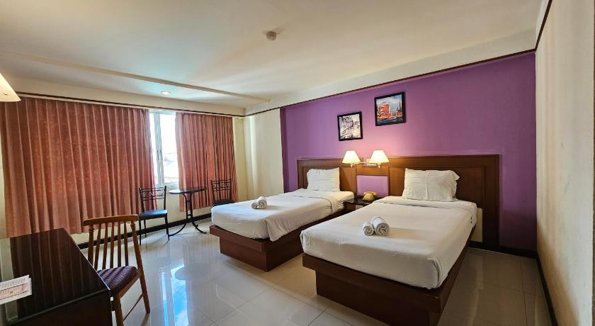 Image of Standard Room Twin 3