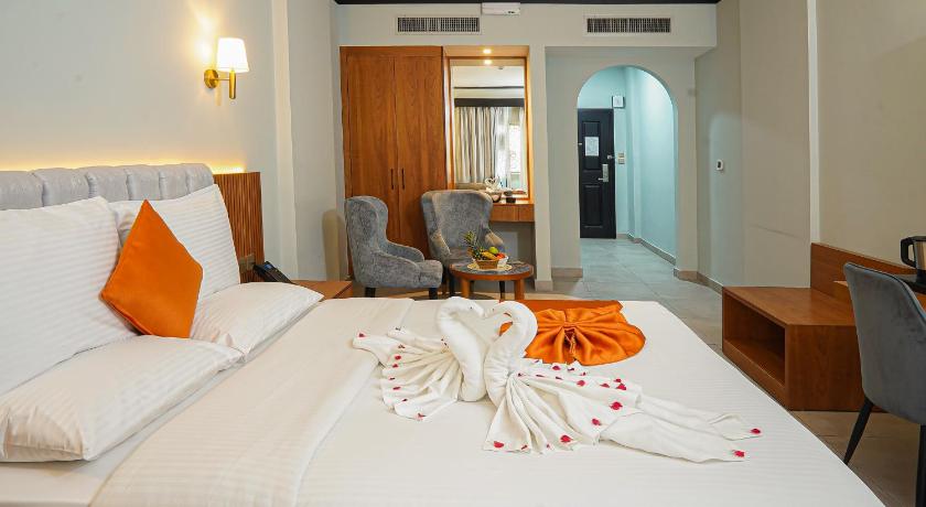 Image of Deluxe Double or Twin Room 8