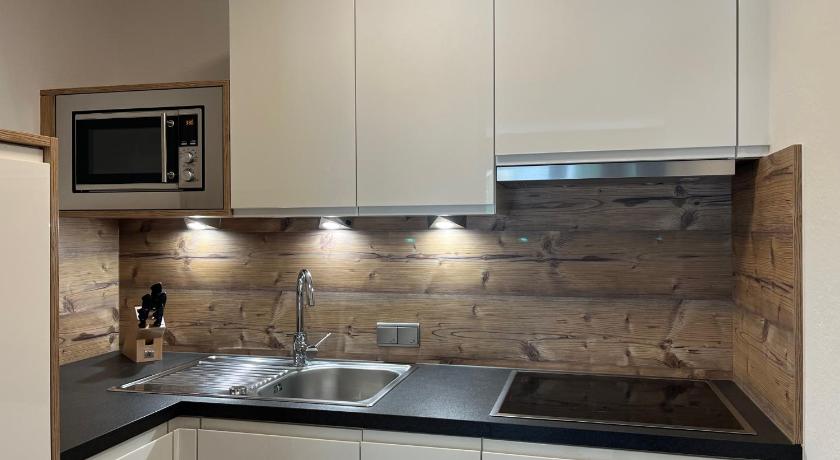 Image of Apartment with Mountain View 5