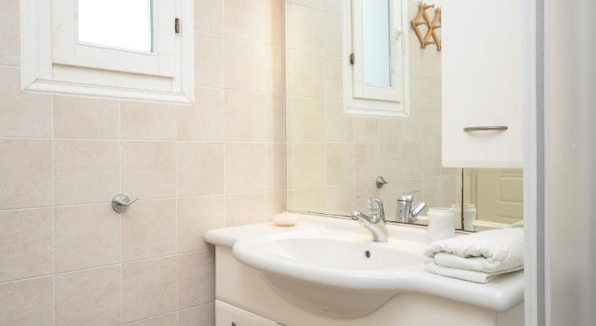 White Cedar Villa photo