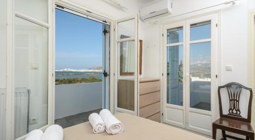 White Cedar Villa photo