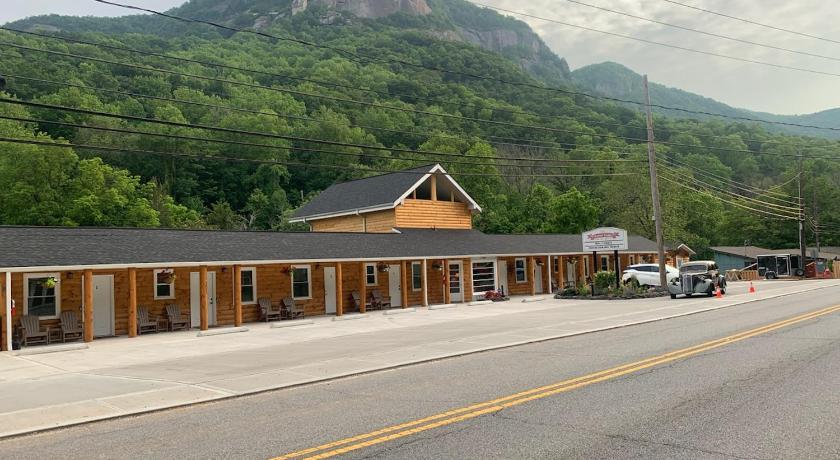 Carter Lodge - On The River — Hotel in Chimney Rock (NC)