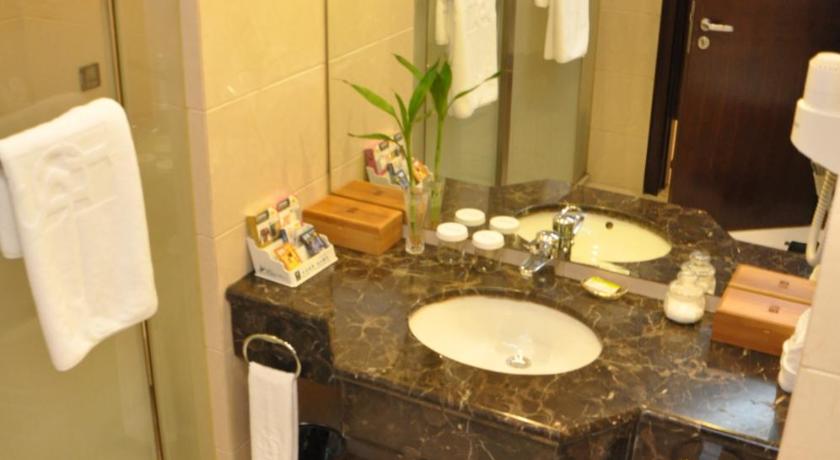 Beijing Luhong Hotel photo