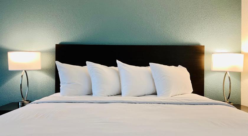 Americas Best Value Inn Wisconsin Dells photo
